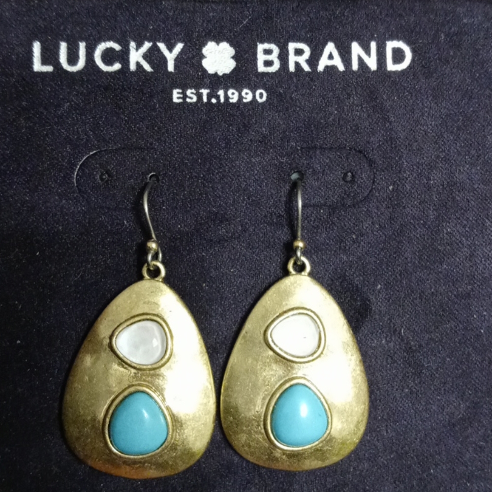 Jewelry - Picture 2 of 3